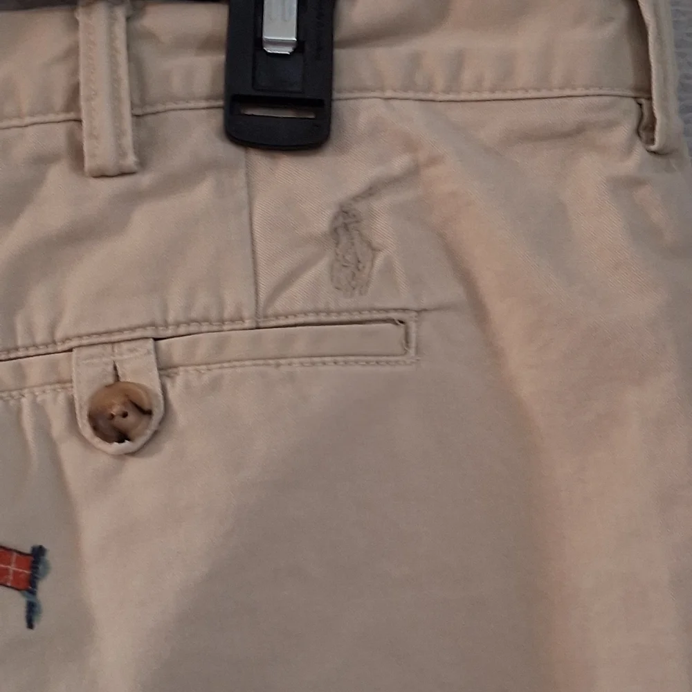 Polo Ralph Lauren Men's Beige Embroidered Shorts - Picture 3 of 6